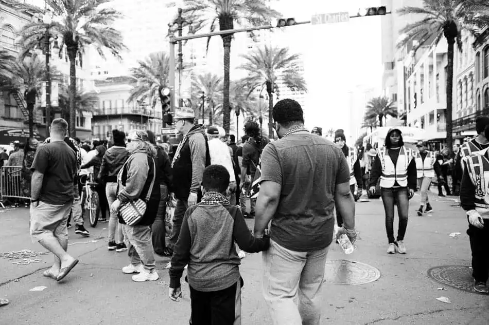 walking at mardi gras