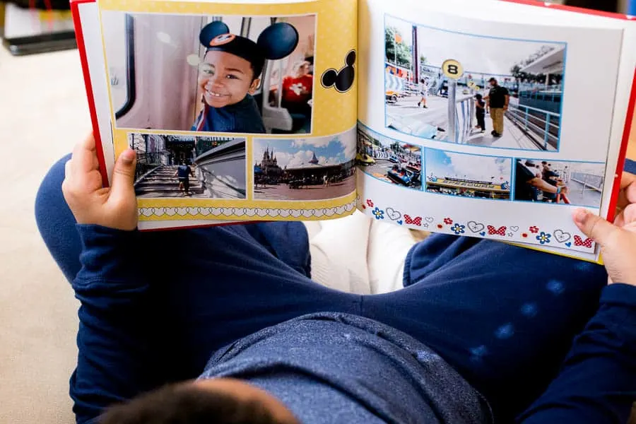 With the help of the Make My Book Service from Shutterfly, i made a shutterfly custom photo book for our trip to Disney