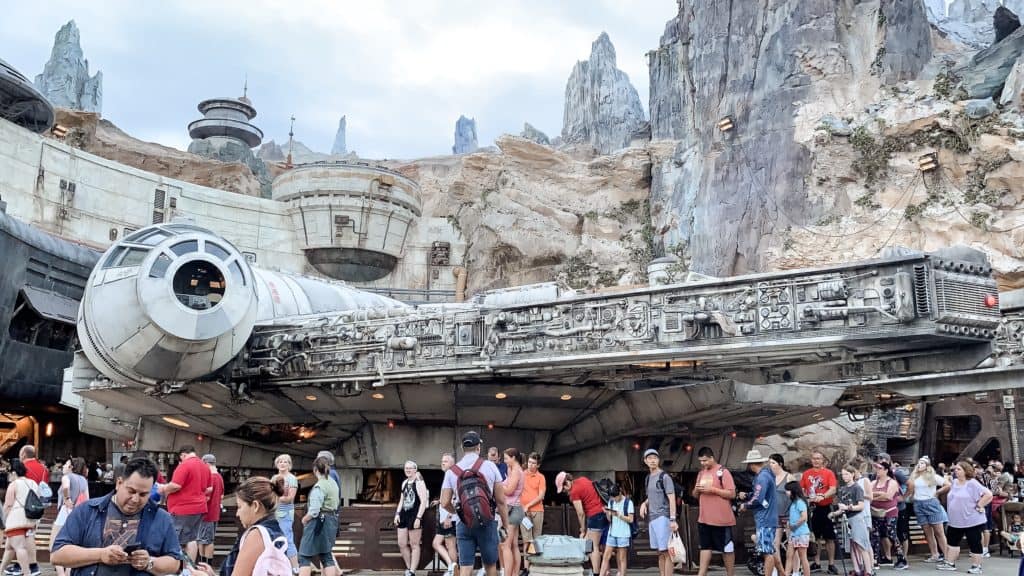 smugglers run at galaxy's edge at disney 