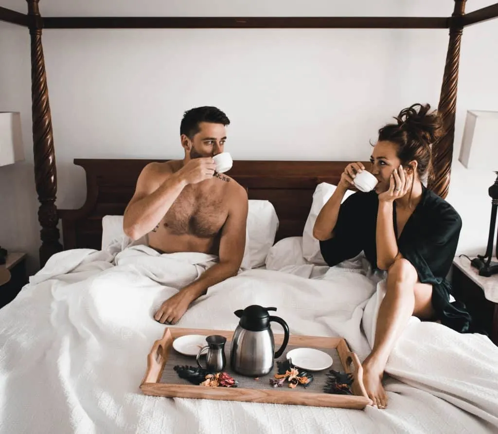 stay at home date ideas for couples  : eat breakfast in bed! 