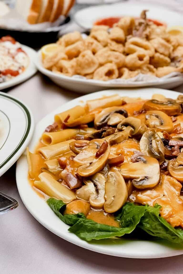Best Little Italy Restaurants NYC: La Mela