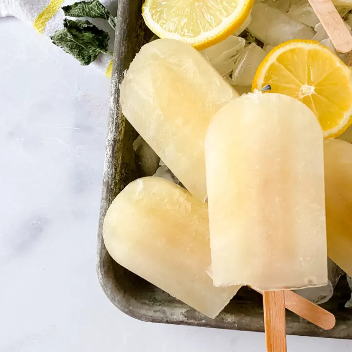 Quick and Easy Lemonade Ice Pops ~ The Moody Blonde