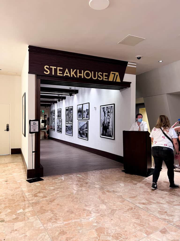 early reservations to restaurants like steakhouse 71 at disney world 