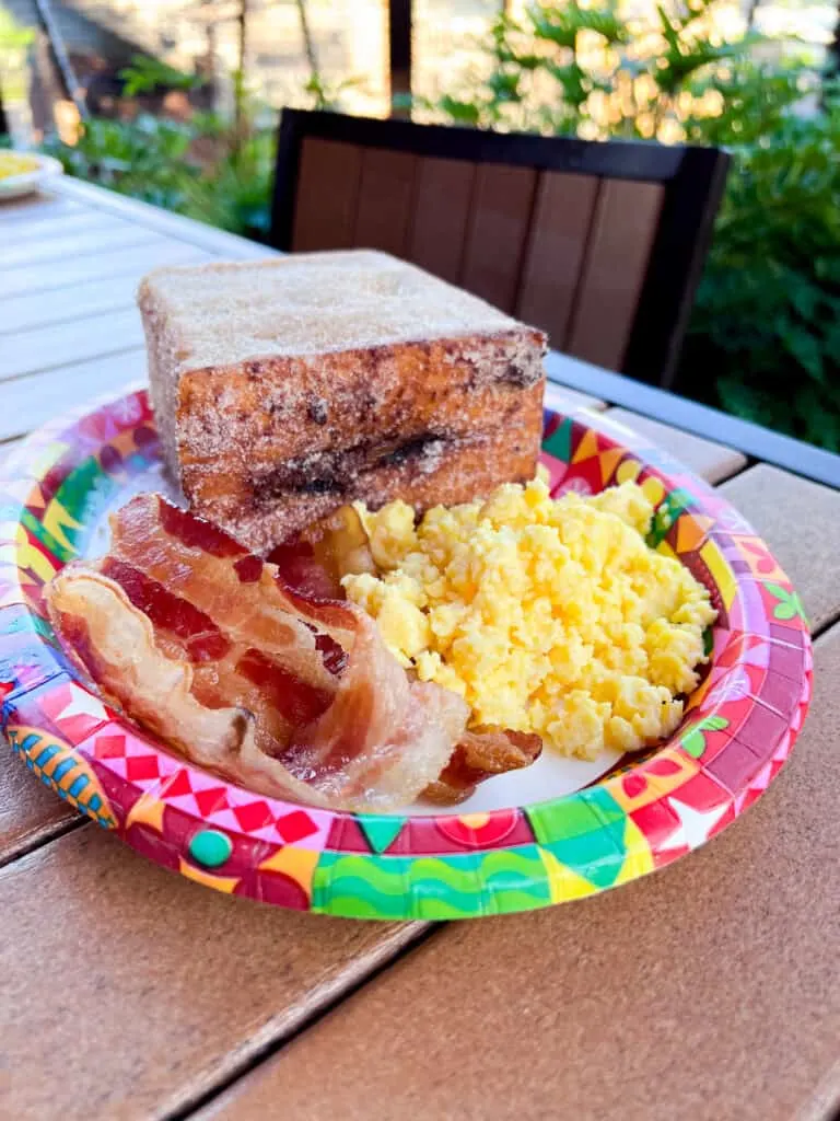 low cost breakfast at Disney World 