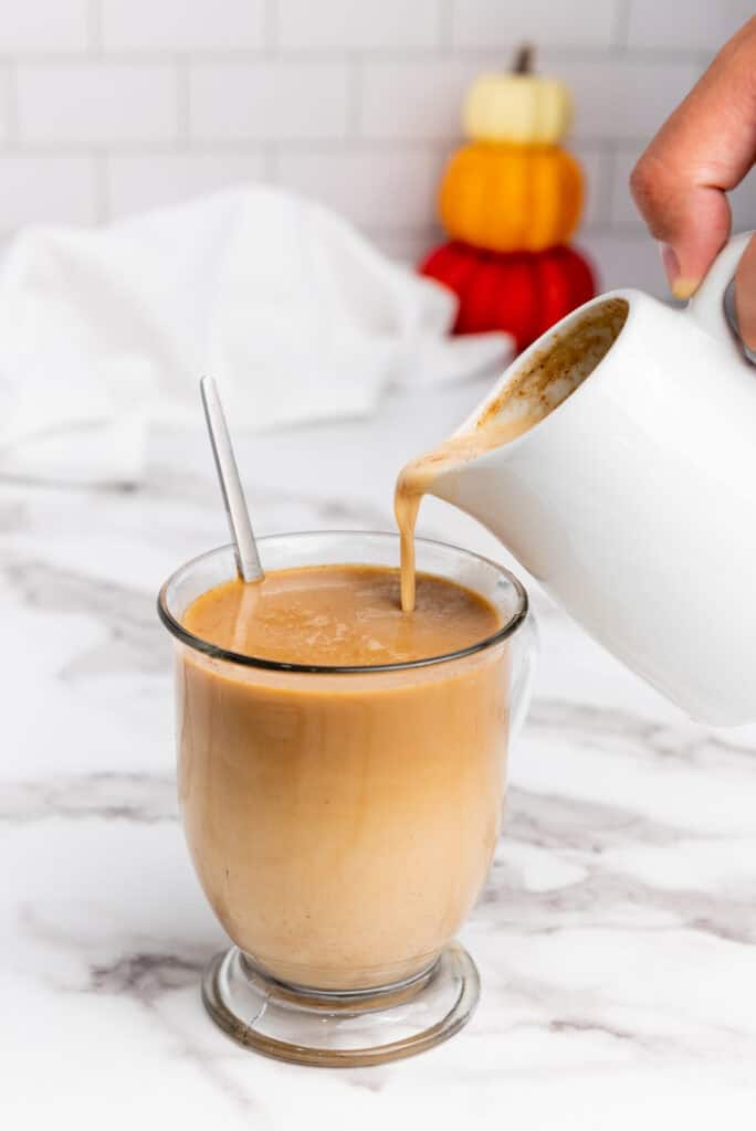 Made with simple ingredients, this homemade pumpkin spice coffee creamer takes just 5 minutes!  With plenty of cozy fall flavor, this is creamer will take your latte to the next level. 